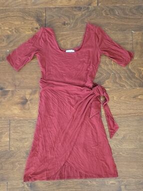 Tie-Waist Midi Dress in Rust Red
